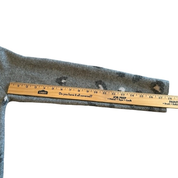 Chico gray and white cheetah metallic print cardigan sweater - Picture 10 of 14